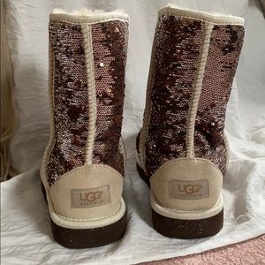 Ugg Australia short two-tone sequin boots